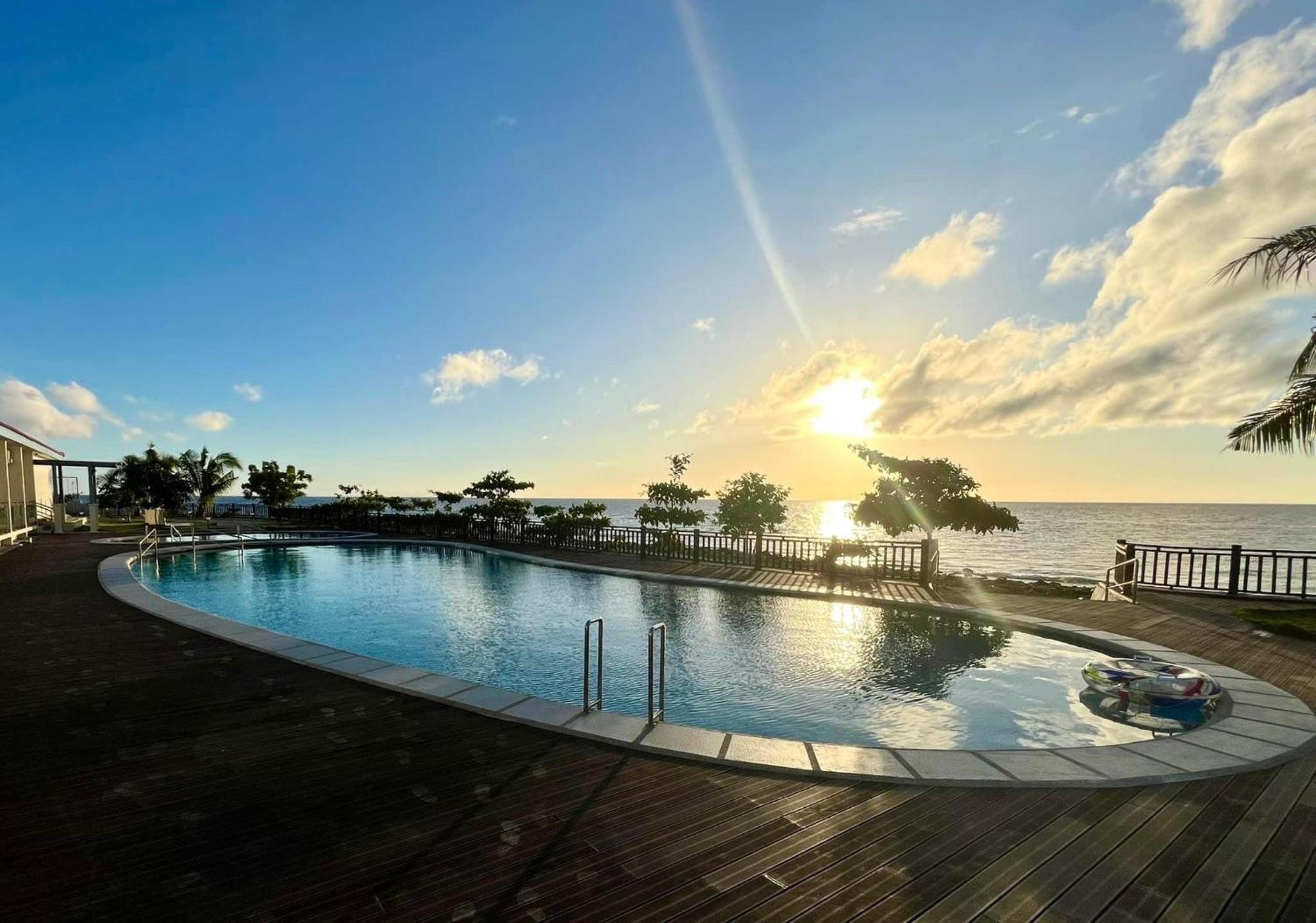 W Golf Resort Oslob Extérieur photo
