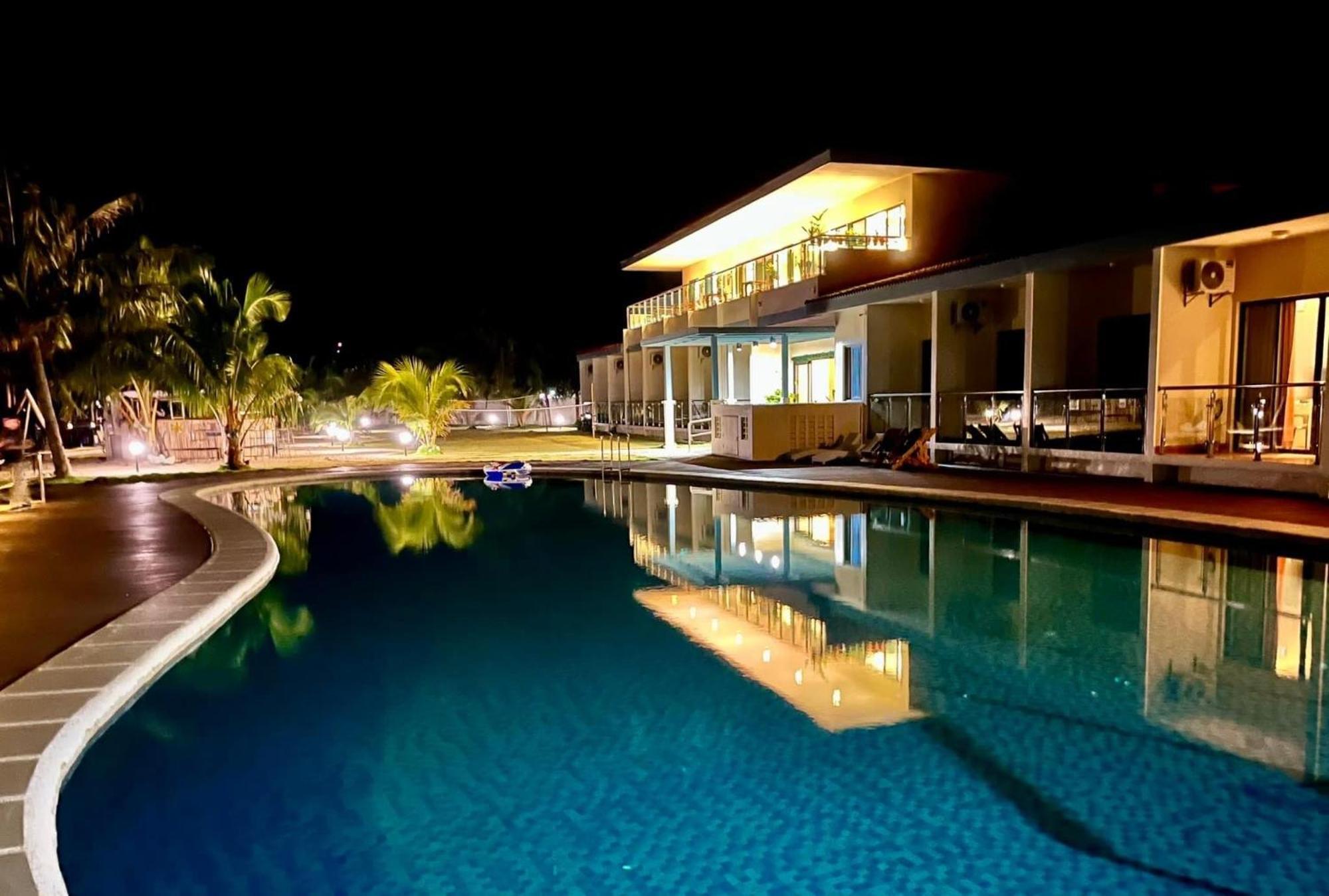 W Golf Resort Oslob Extérieur photo