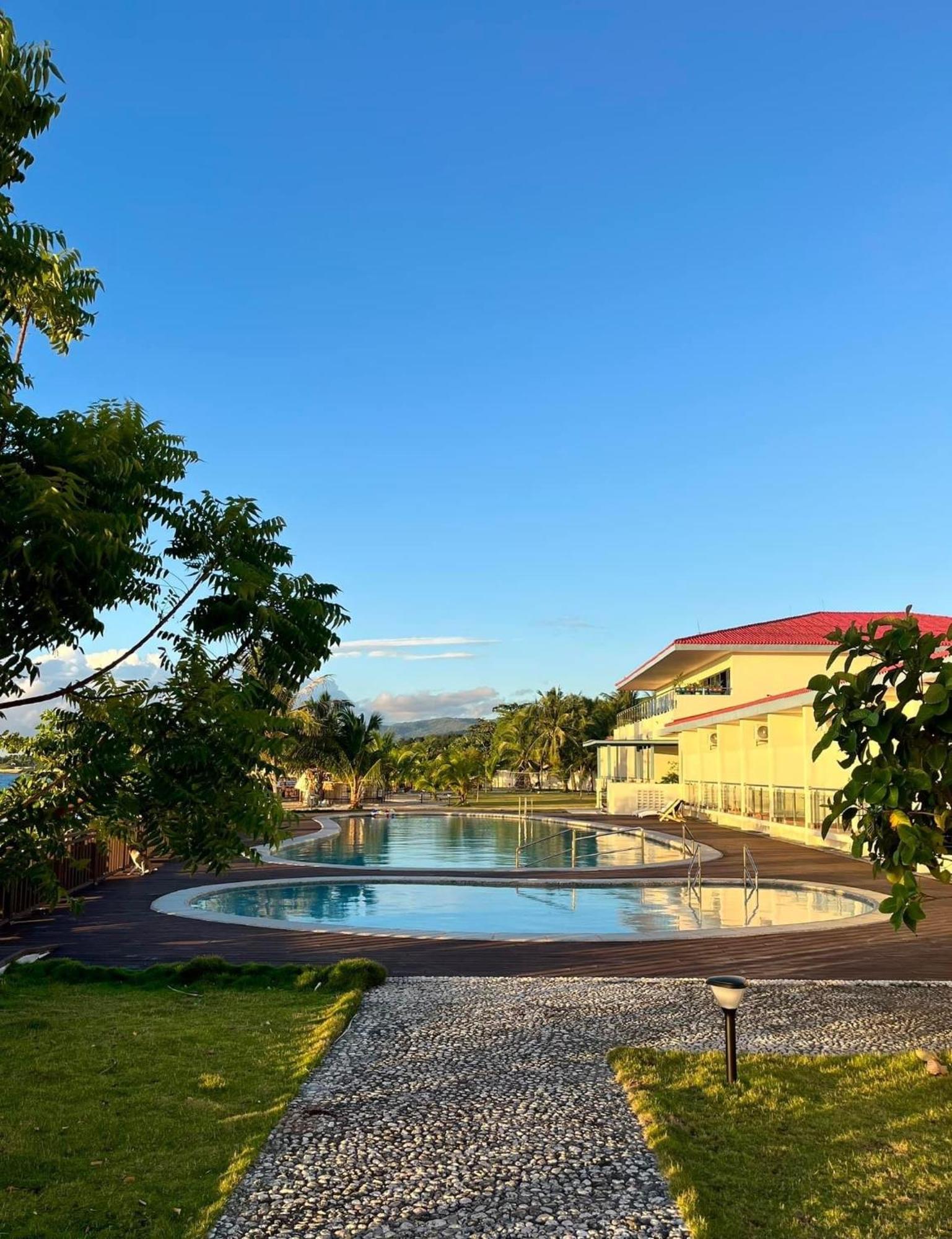W Golf Resort Oslob Extérieur photo