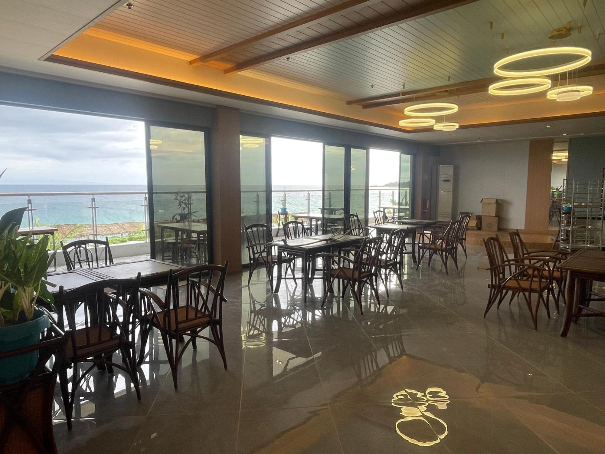 W Golf Resort Oslob Extérieur photo