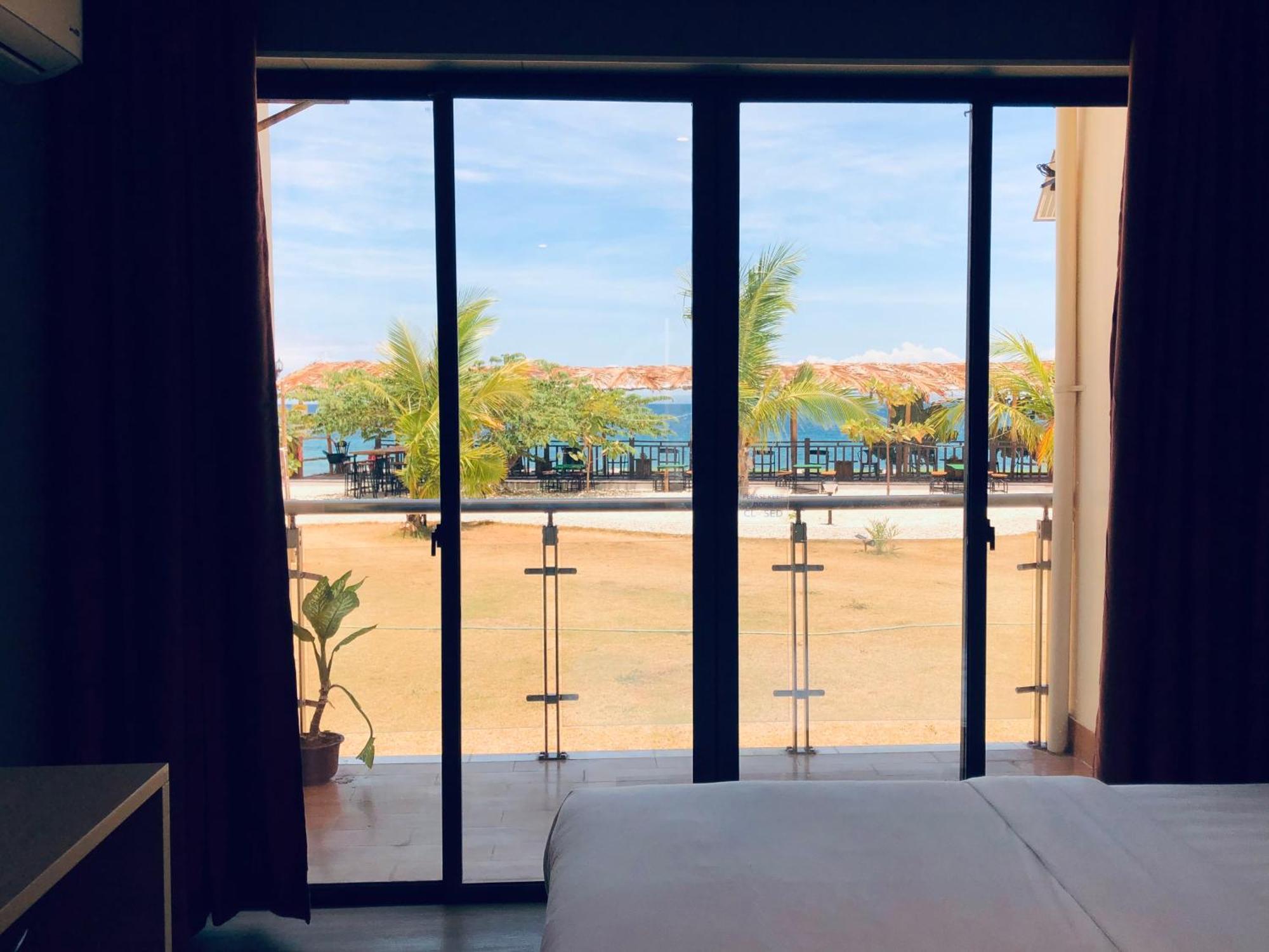 W Golf Resort Oslob Extérieur photo