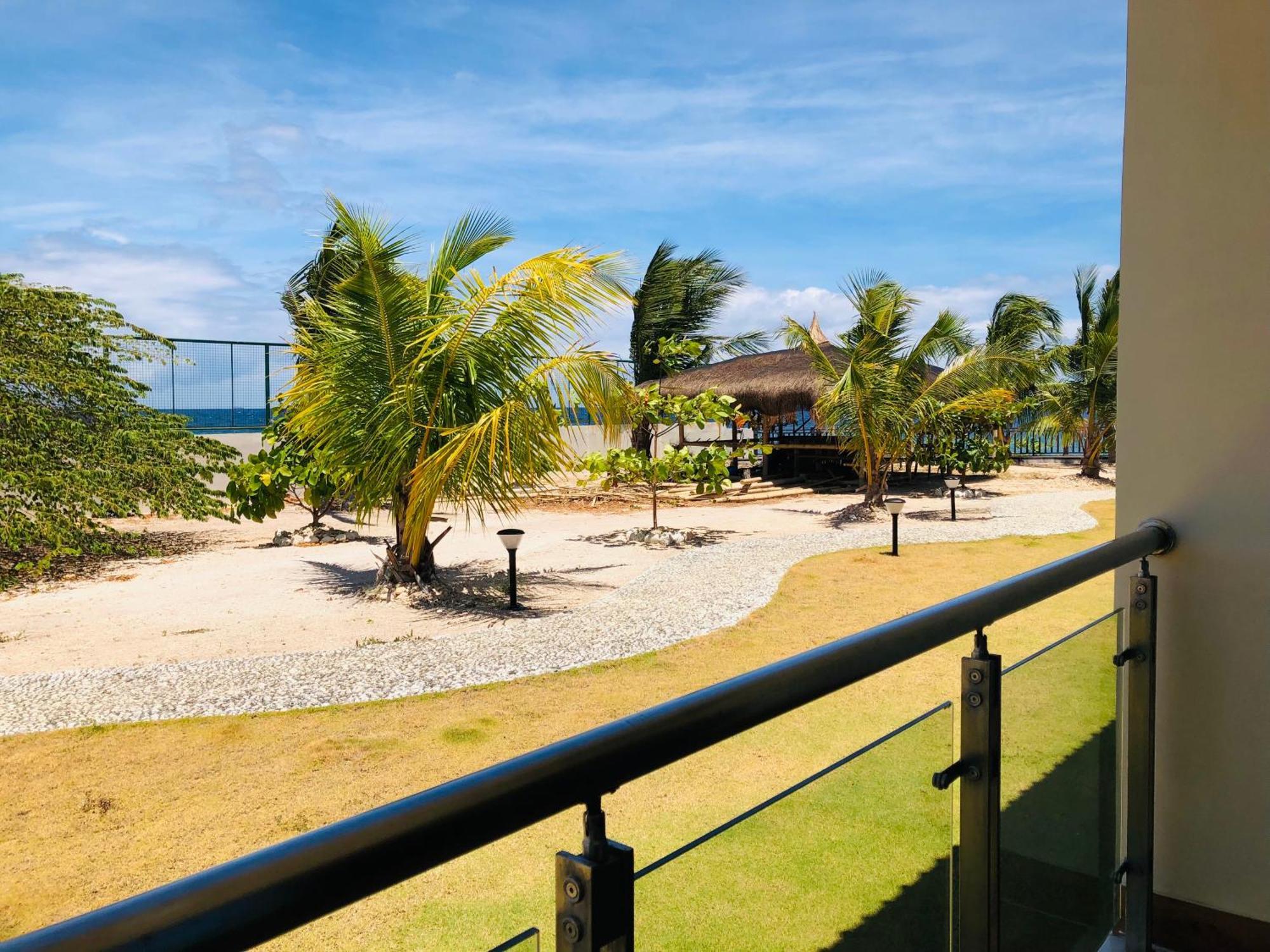 W Golf Resort Oslob Extérieur photo