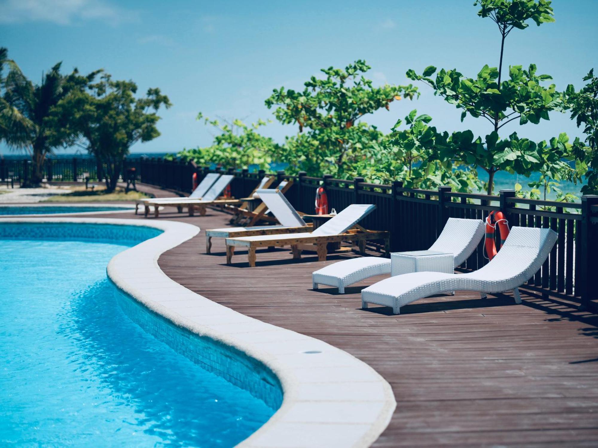 W Golf Resort Oslob Extérieur photo
