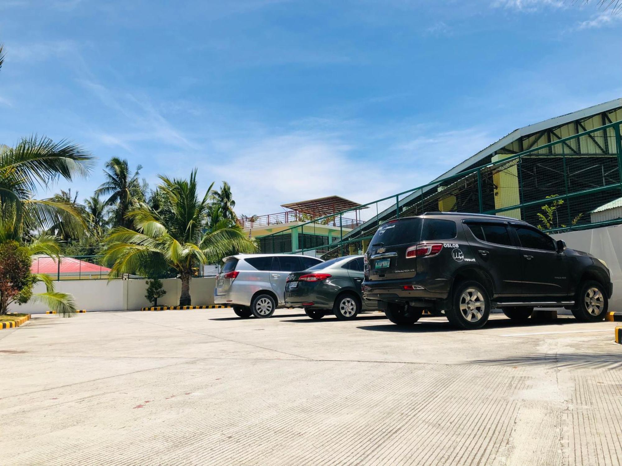 W Golf Resort Oslob Extérieur photo